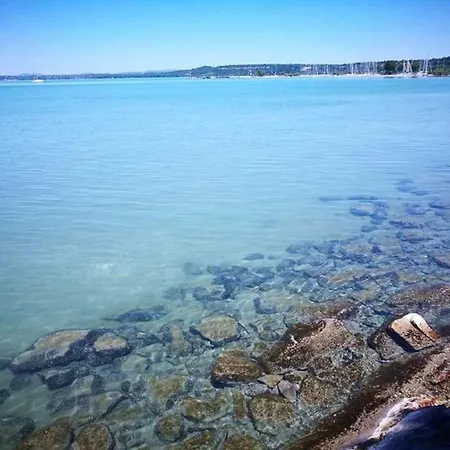 - Balaton 30360 شقة *