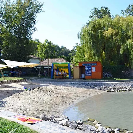 - Balaton 30360 公寓 *